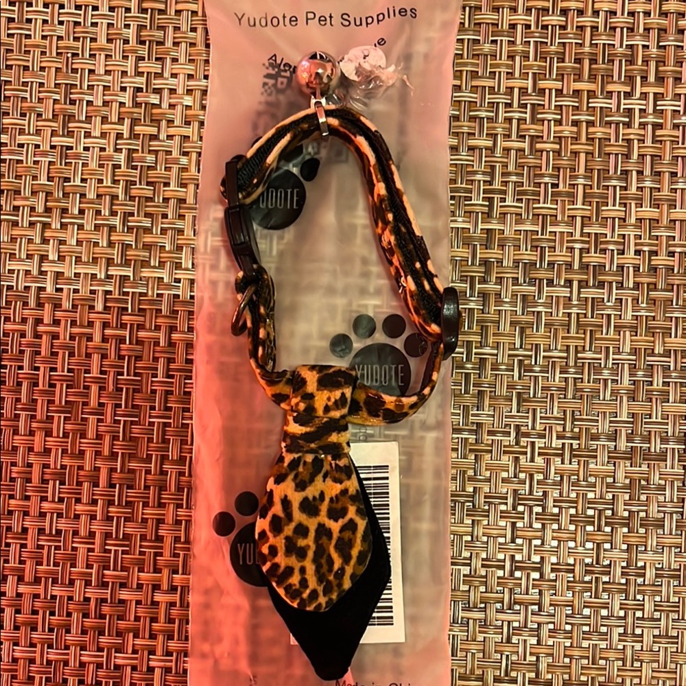 Yudote Leopard Print Pet Collar with Bell